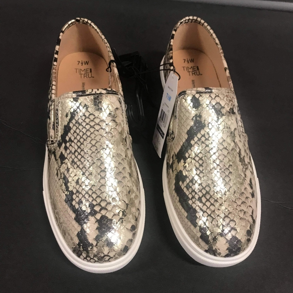 Nwt Espadrilles women's shoes .